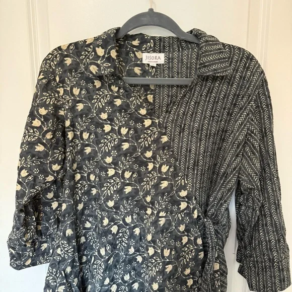 JISORA Dainty Florals with Arrows on Blue Cotton Top - Picture 9 of 14